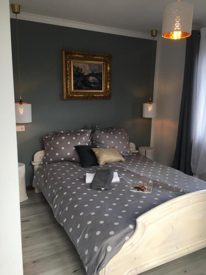 Apartamenty I Pokoje U Staszelow ポロニン エクステリア 写真